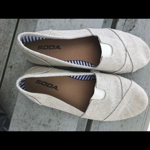 Soda Women Object Flats